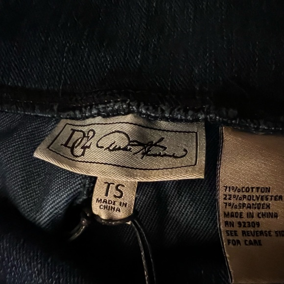 NWT Ladies pull on jeans. Size small-tall. Dark blue denim wash. - Picture 6 of 10